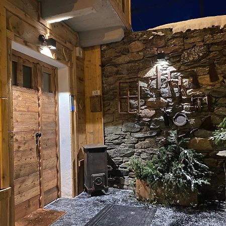 Maison Rongier Nel Centro Di Cogne Buitenkant foto
