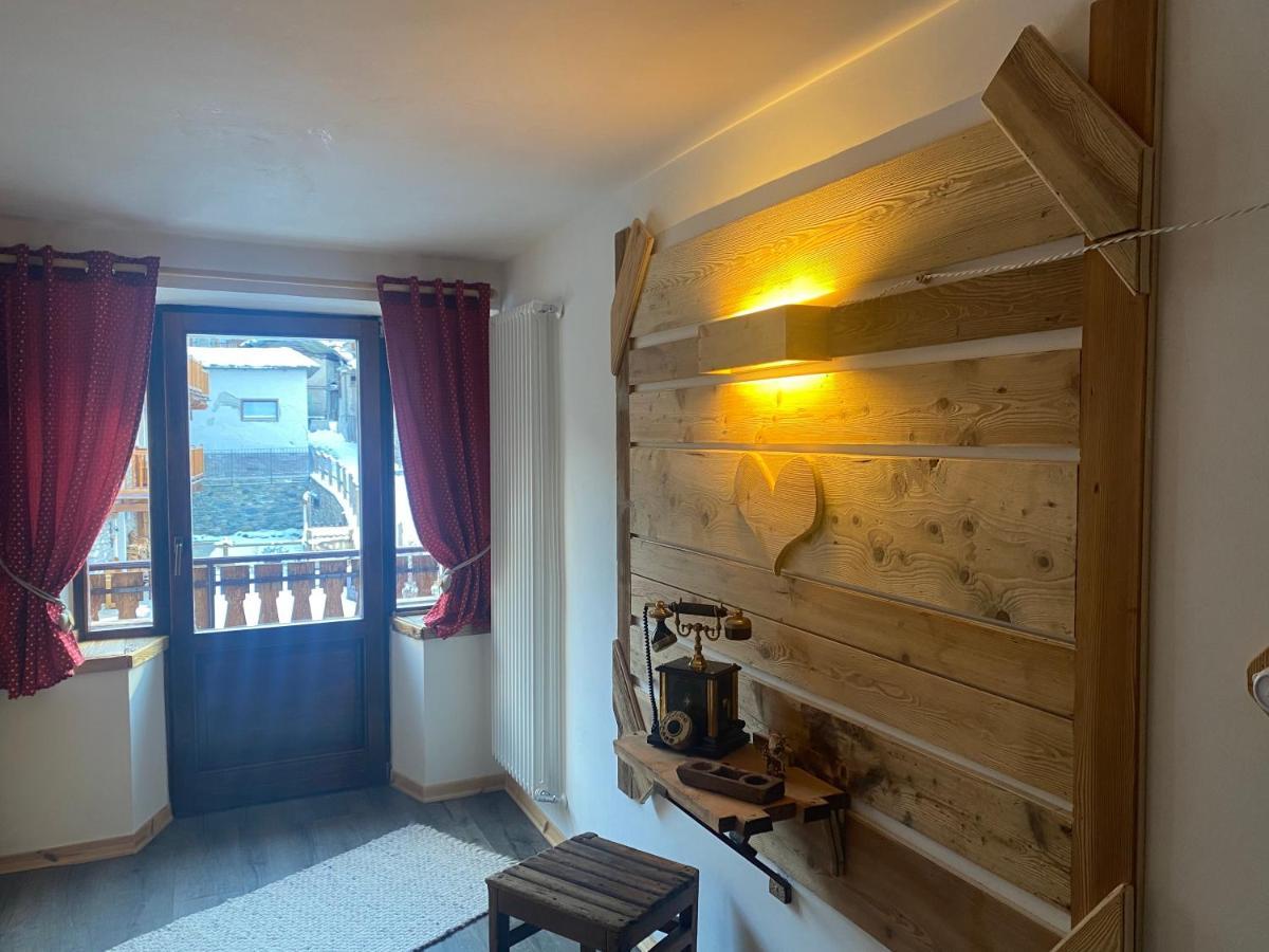 Maison Rongier Nel Centro Di Cogne Buitenkant foto