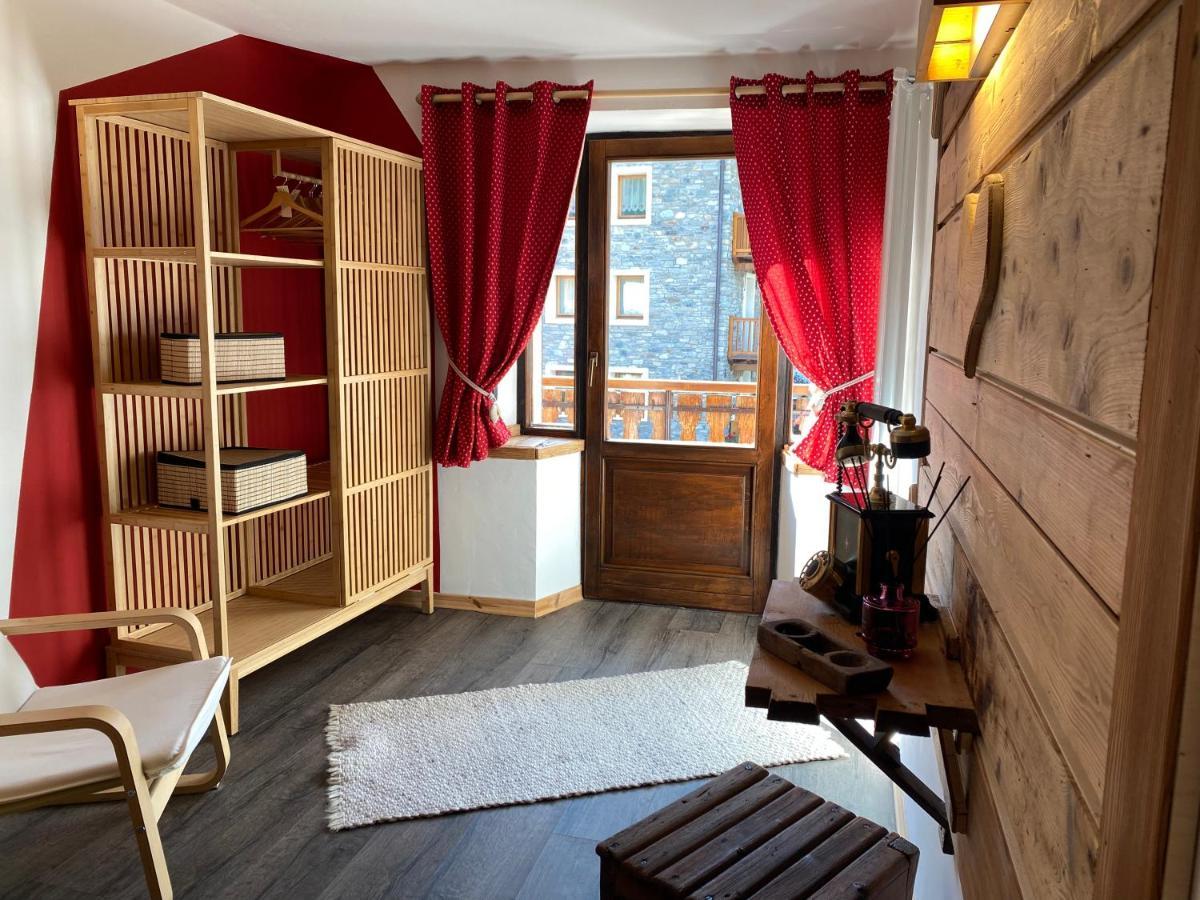 Maison Rongier Nel Centro Di Cogne Buitenkant foto