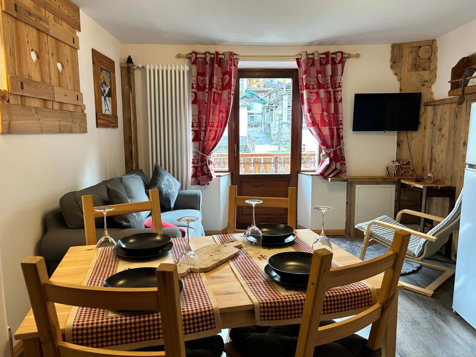Maison Rongier Nel Centro Di Cogne Buitenkant foto